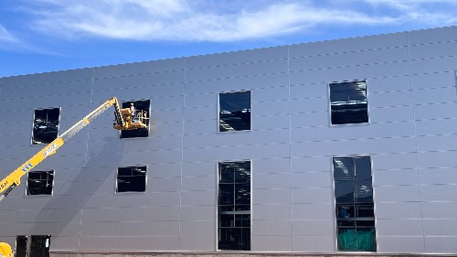 門式鋼架鋼結構工程：洛陽新強聯齒輪箱3#廠房